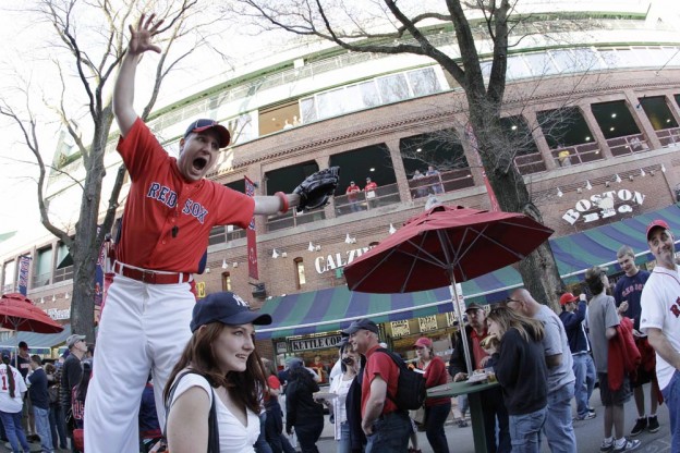 Six Ways to Enjoy Fenway Park during your Trip to Boston