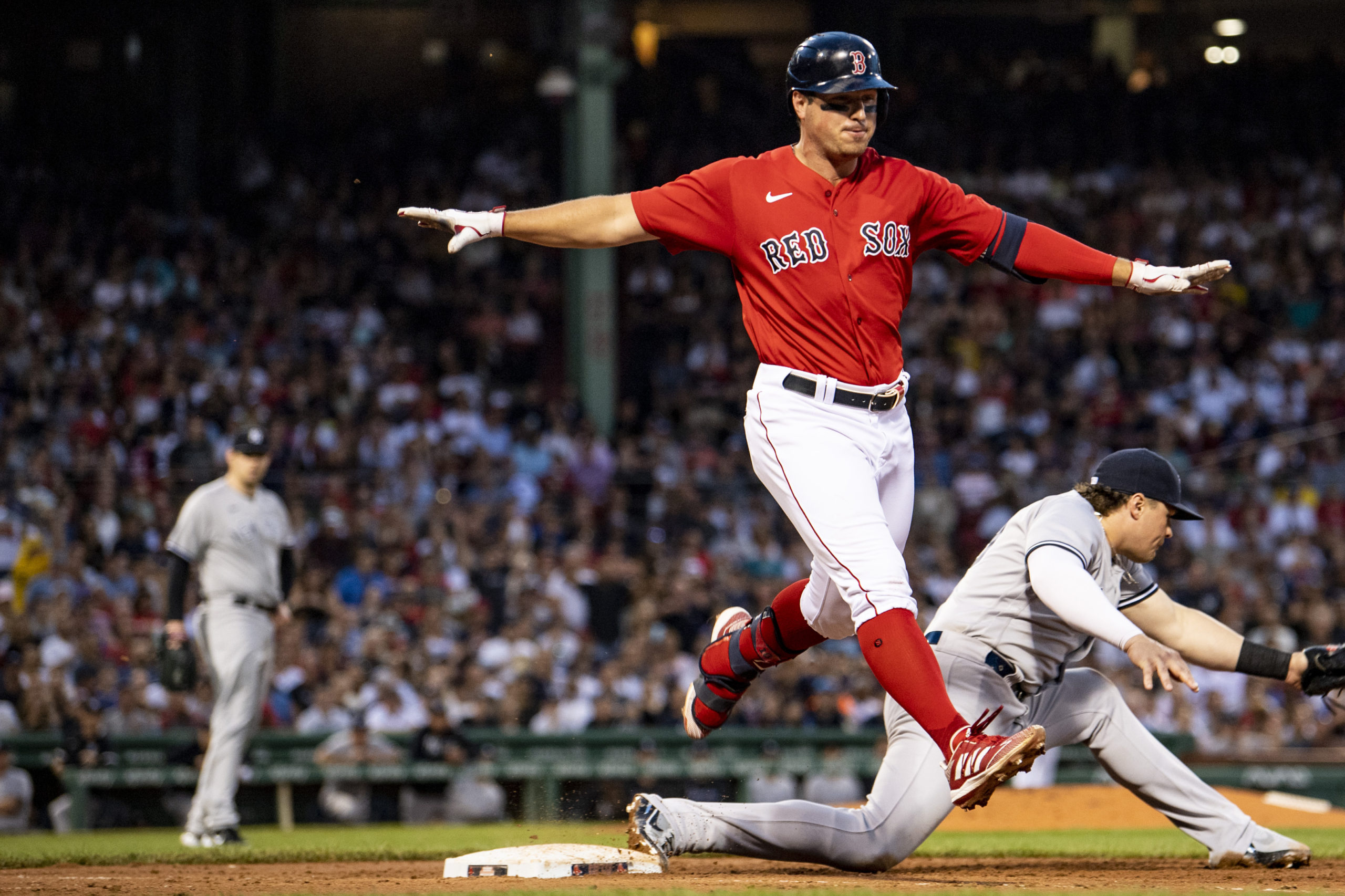 Red Sox' Hunter Renfroe named Gold Glove Award finalist – Blogging the Red  Sox