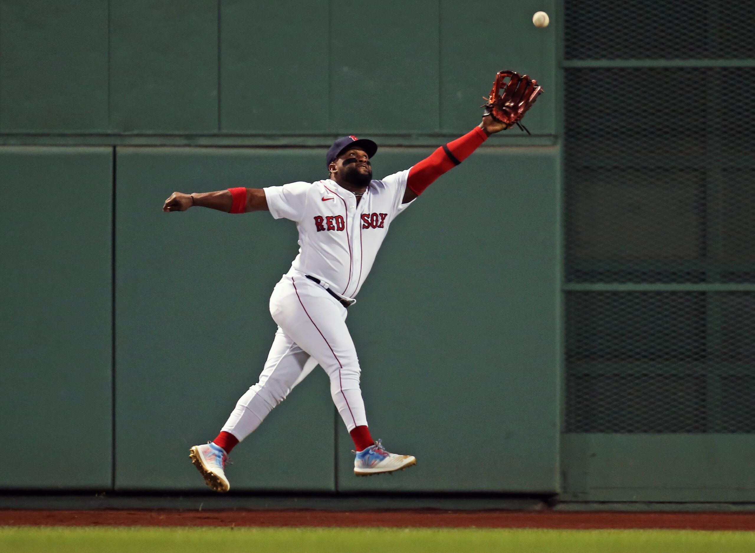 Jackie Bradley Jr's Pitching Debut Was the Highlight of the Night -  Surviving Grady